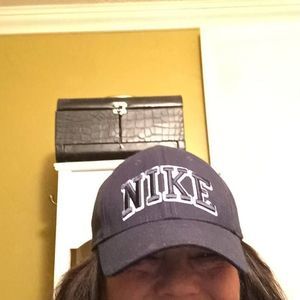 Meet your Posher, Debra